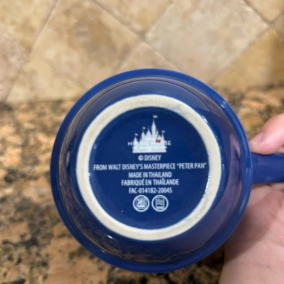 Minnie the Main Attraction Peter Pan Mug - Picture 5 of 6